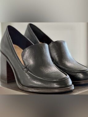 Crown Vintage Black Leather Block-Heel Loafers Size 8